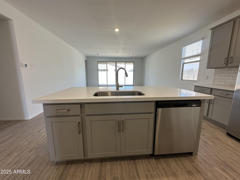 0011-Kitchen