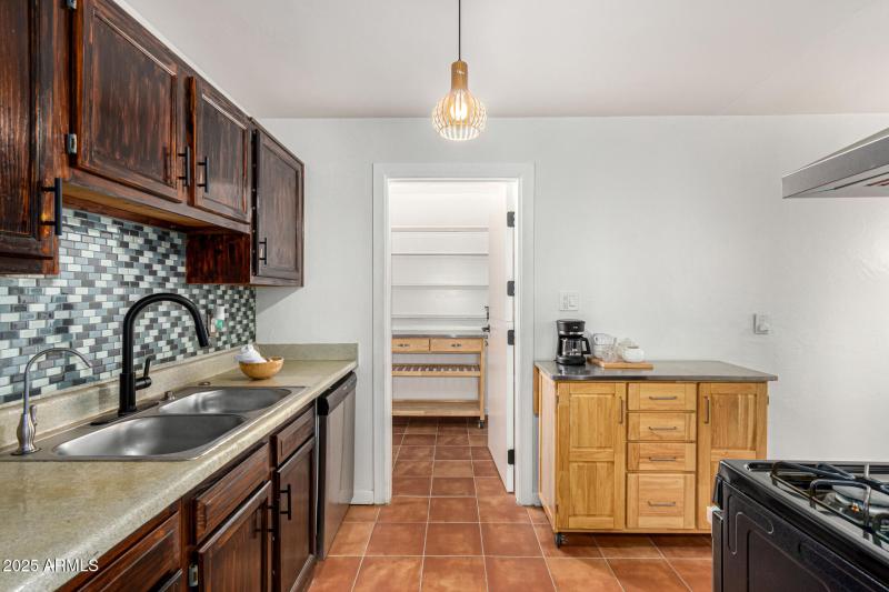 Walk in Pantry
