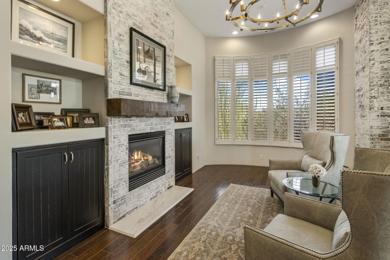 023_Primary Bedroom Sitting Area 2