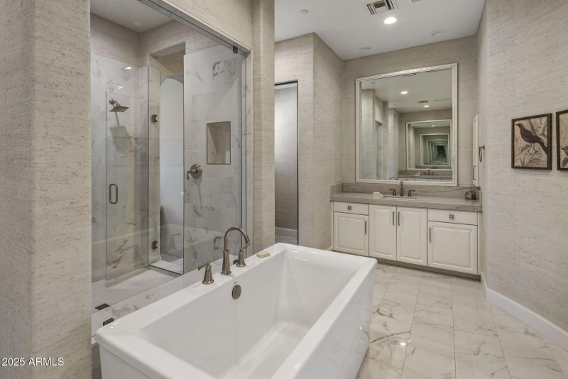 024_Primary Bathroom