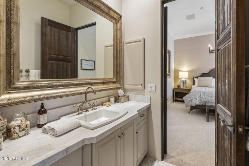 032_Guest Room 2&3 Bath