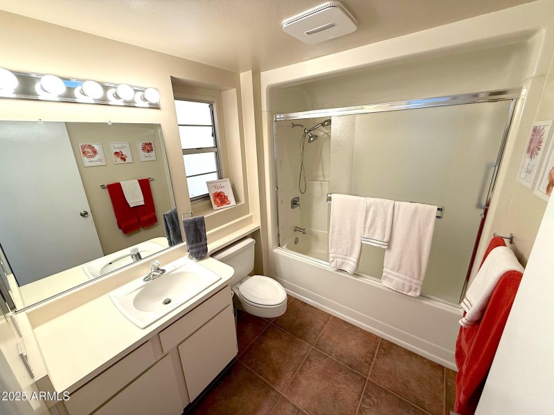 GuestBath 12702 W Ashwood Dr Sun City We