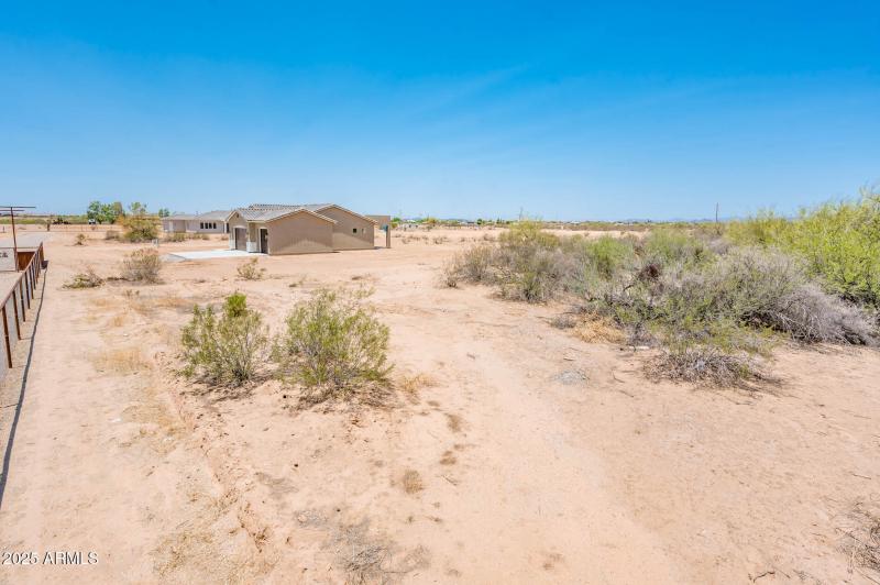 21916 W Duane Ln - MLS-44