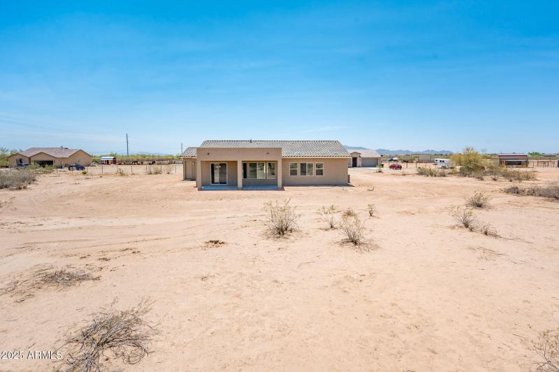 21916 W Duane Ln - MLS-42