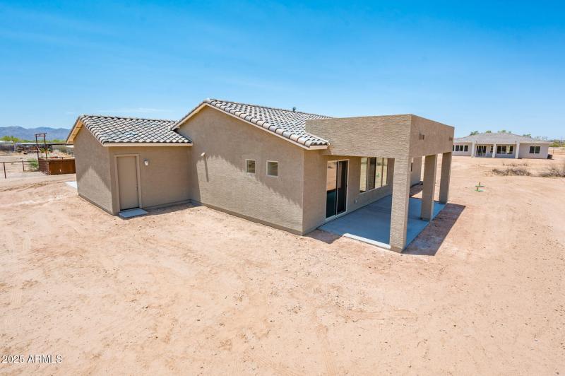 21916 W Duane Ln - MLS-38