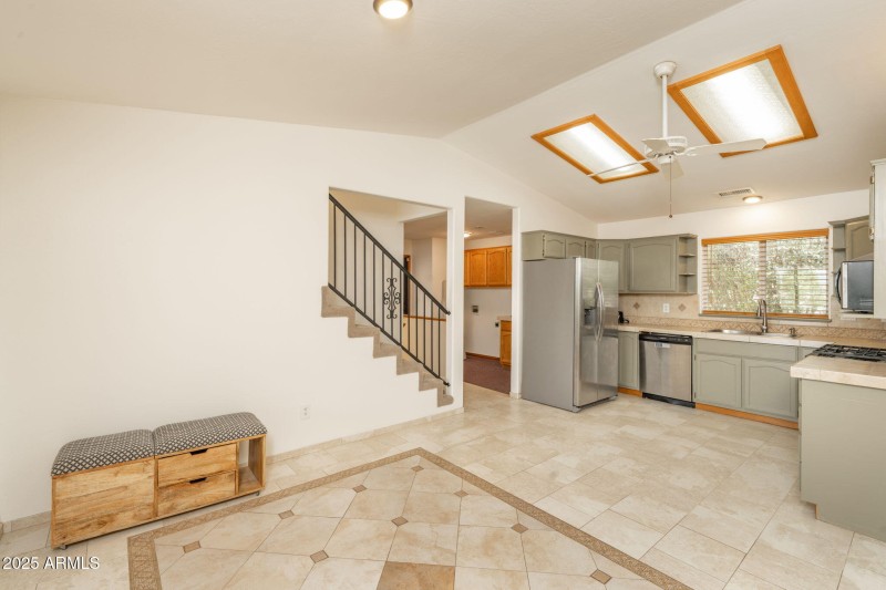 Dining/Kitchen