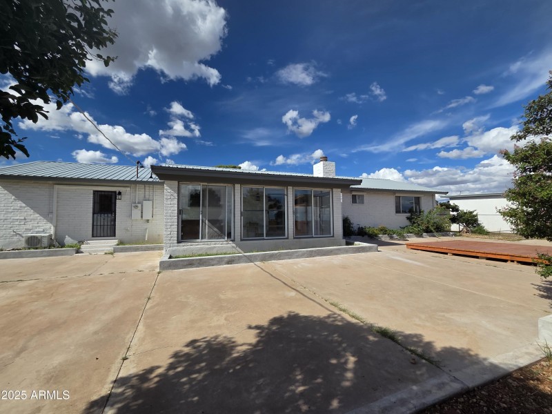 81 Maricopa Dr