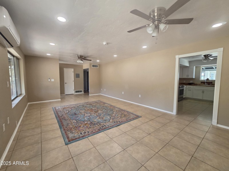 81 Maricopa Dr
