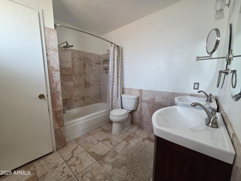 81 Maricopa Dr