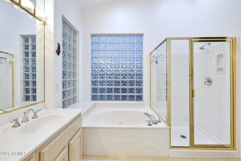 Master En-Suite