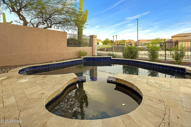 Pool & Spa