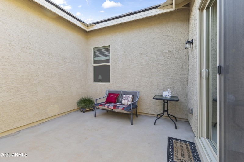 HOME- PRIVATE COURTYARD FROM RETREAT