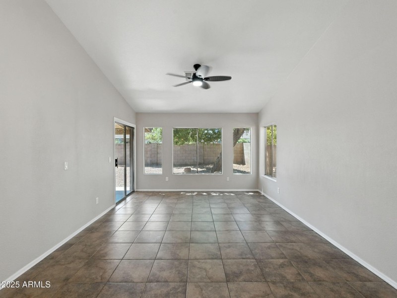 13-web-or-mls-Douglas-13