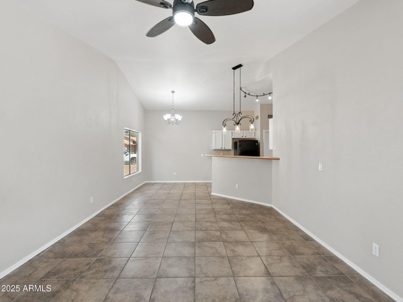 15-web-or-mls-Douglas-15