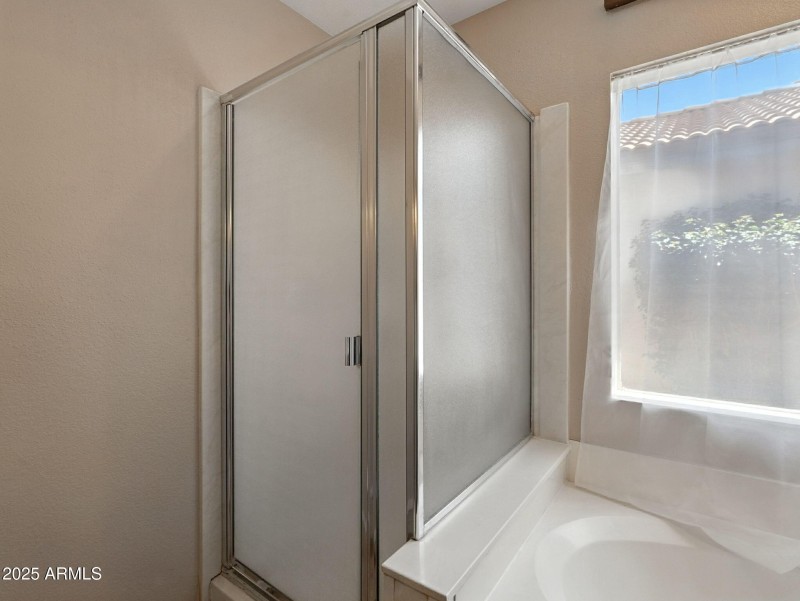 18-web-or-mls-Douglas-18