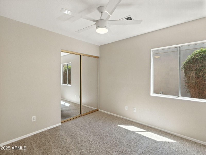 23-web-or-mls-Douglas-23