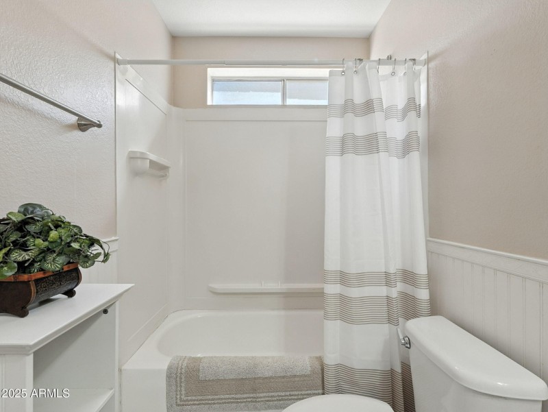 26-web-or-mls-Douglas-26