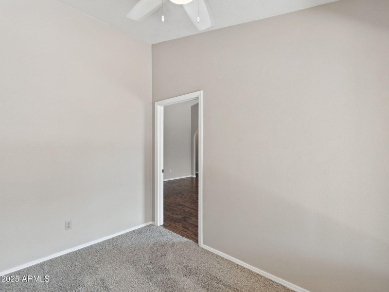 31-web-or-mls-Douglas-31