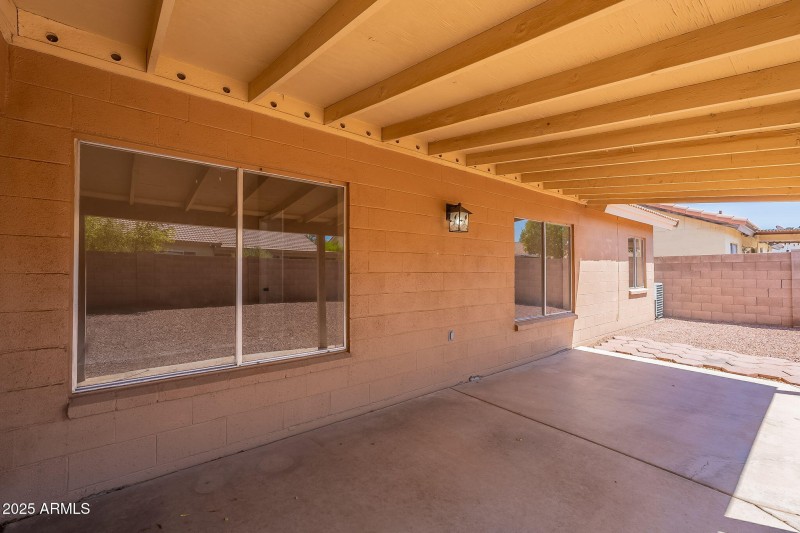 37-web-or-mls-Douglas-37