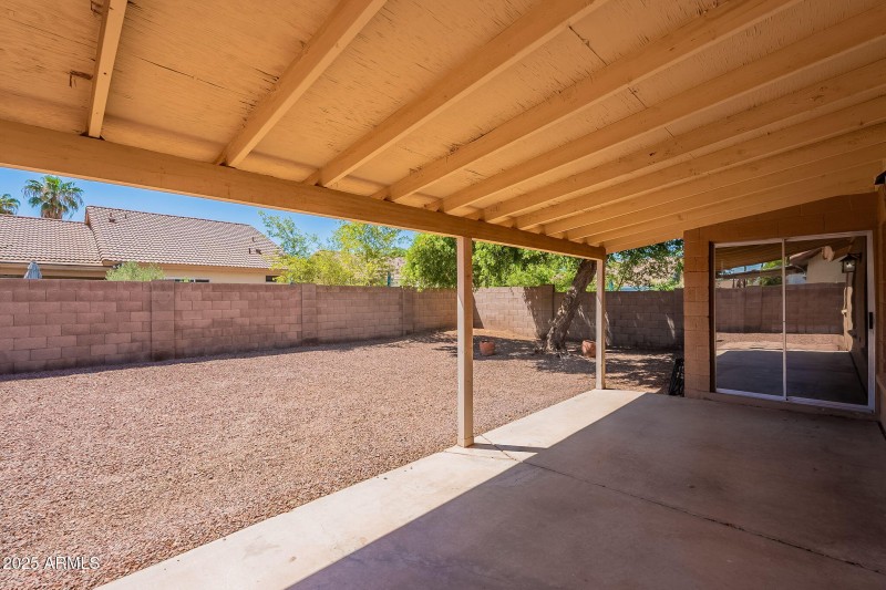 39-web-or-mls-Douglas-39