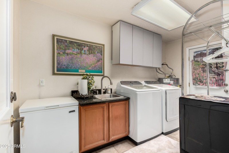 Laundry Room W Sink