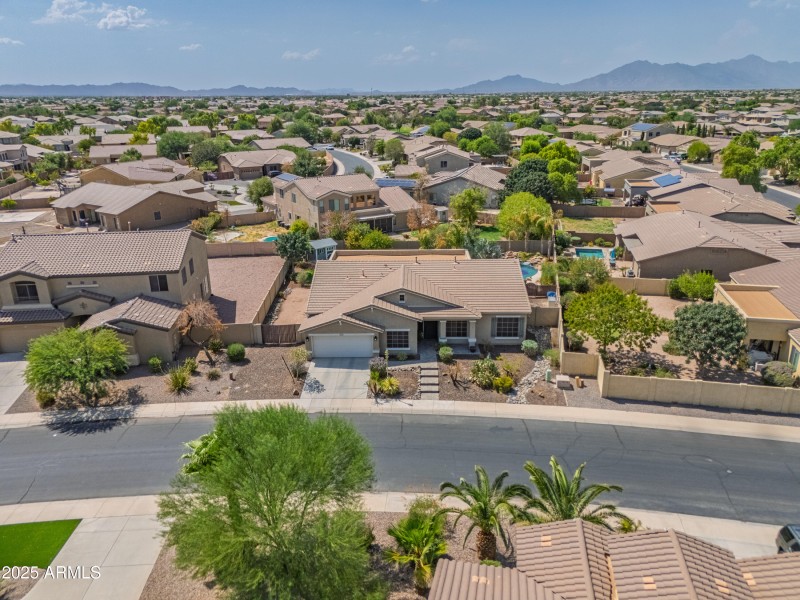 19102NFalconLane-5