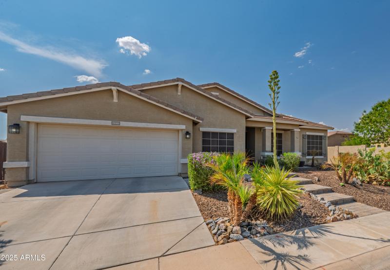 19102NFalconLane-12