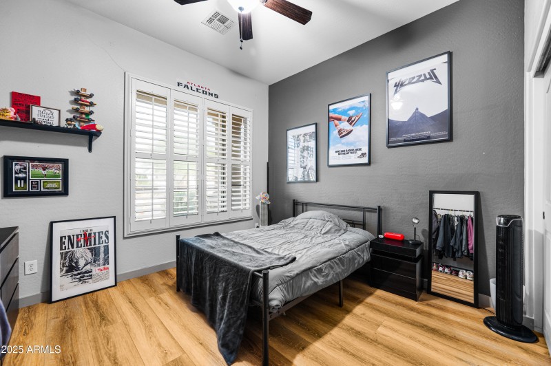 19102NFalconLane-19