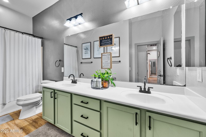 19102NFalconLane-20