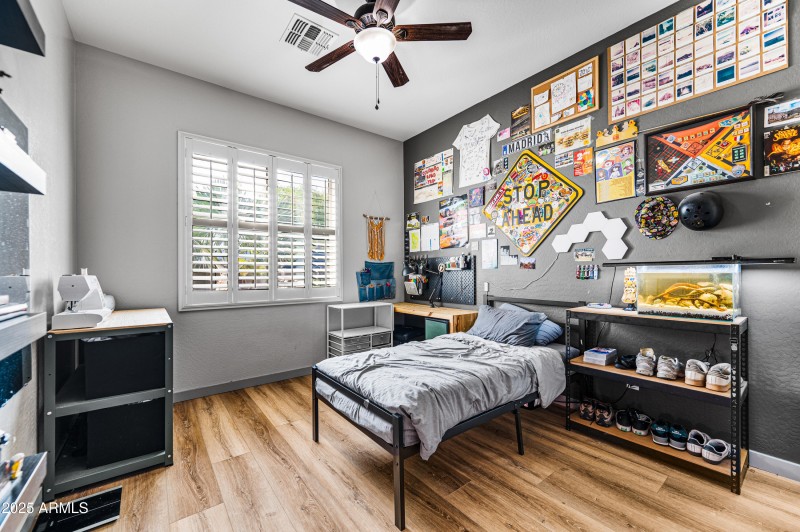 19102NFalconLane-23