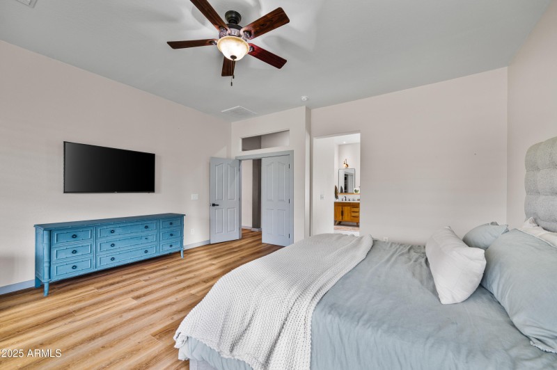 19102NFalconLane-26