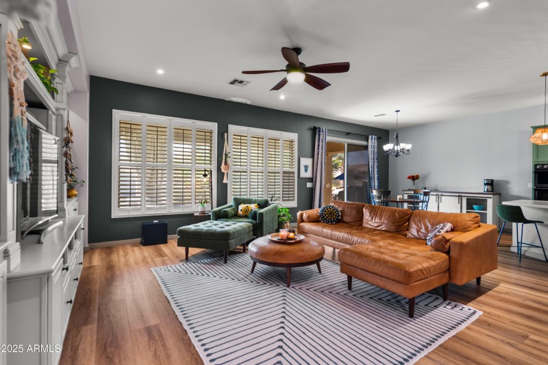19102NFalconLane-39