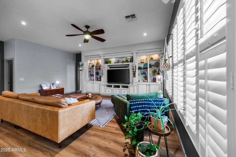 19102NFalconLane-42