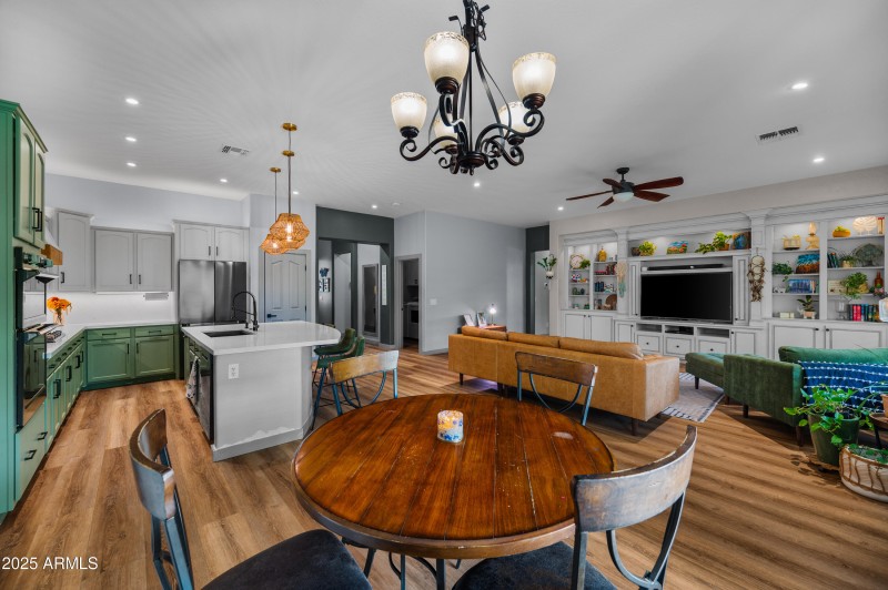 19102NFalconLane-45