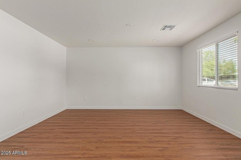 20250804023843271843000000-o