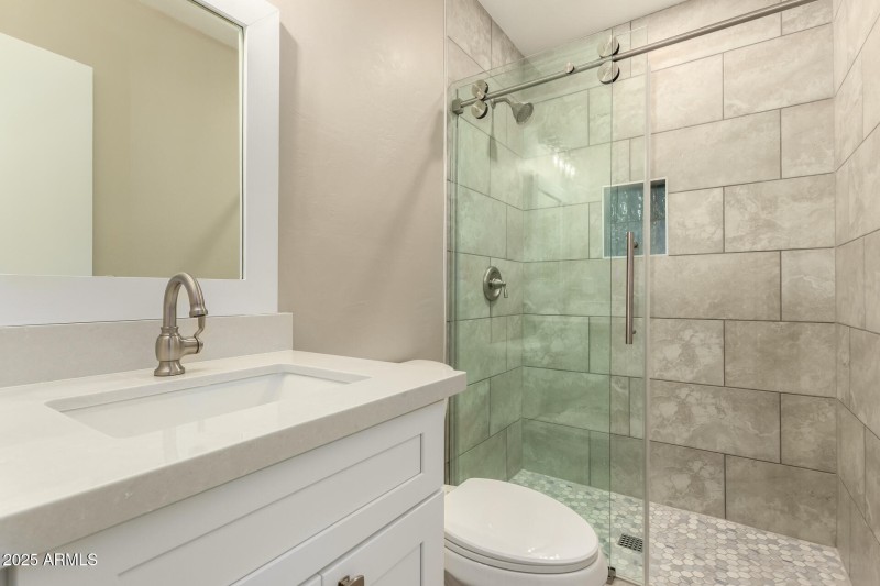4th Bed/Office bath