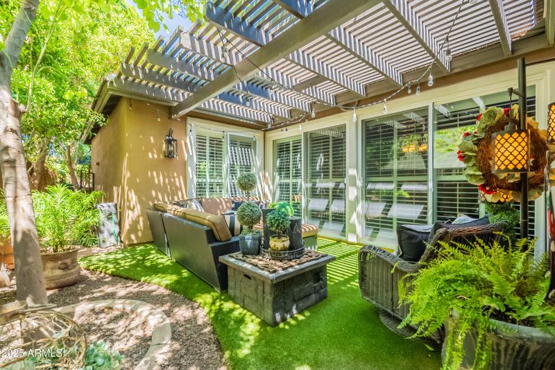Entertaining Courtyard