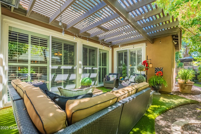 Entertaining Courtyard