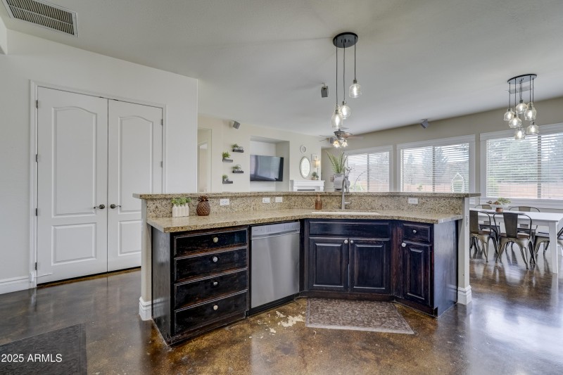 Kitchen 4