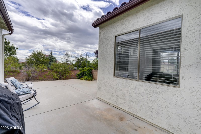 Side Patio 2