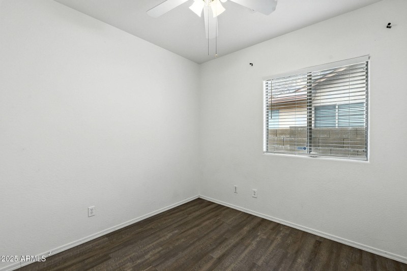 25-web-or-mls-White-25