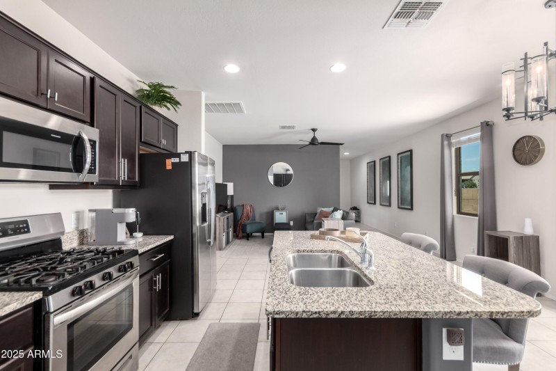 2 KITCHEN AREA