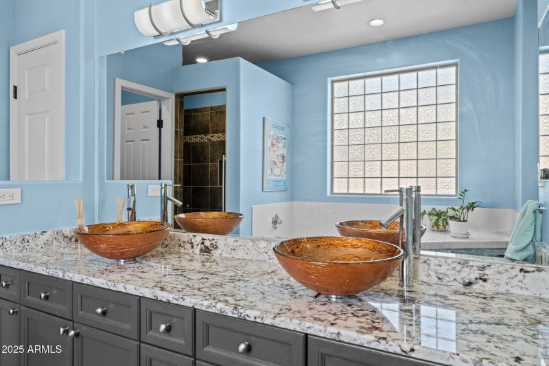 Master Full Bath (2)