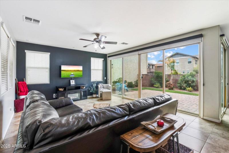 04-Living Room