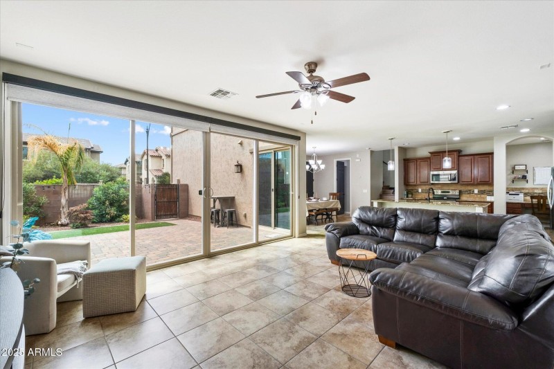 06-Living Room