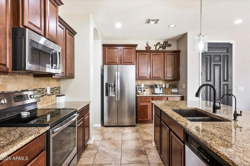 10-Kitchen