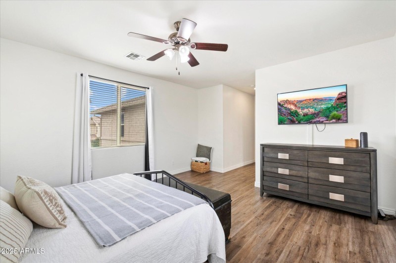 17-Primary Bedroom