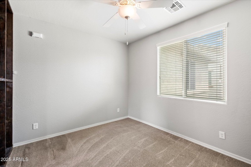 22-Guest Room