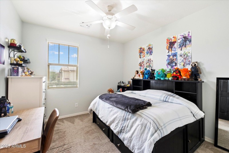 25-Guest Room