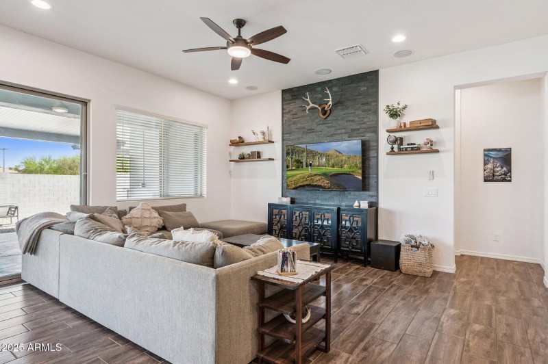 15-web-or-mls-41574-w-cielo-ln